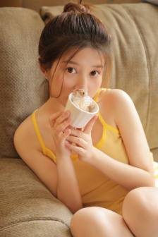 翁公与小莹